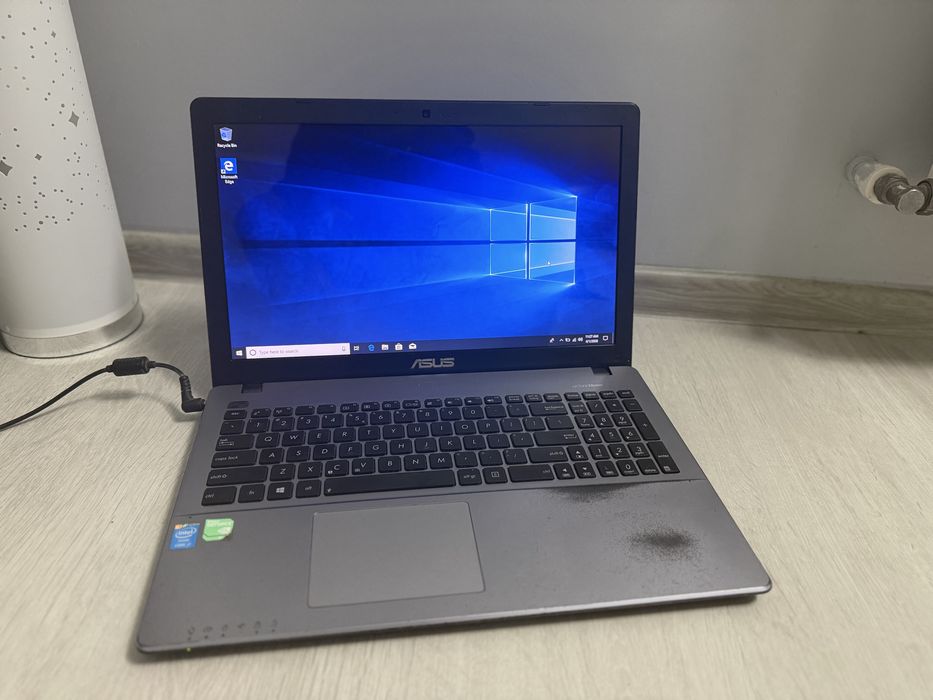 Laptop ASUS X550L / i7 / 12 GB RAM / 15.6"