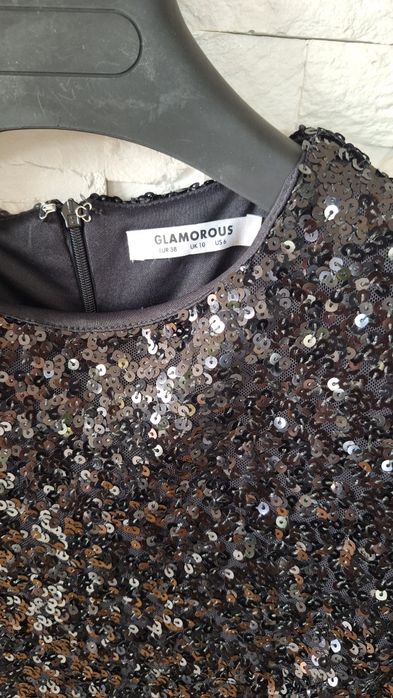 Черна къса рокля с пайети