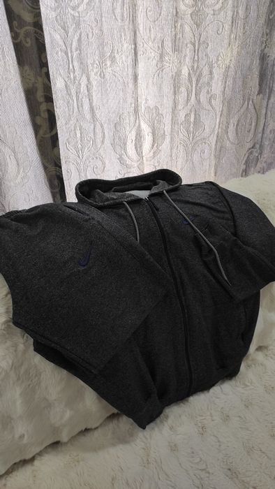 Костюм спортивный