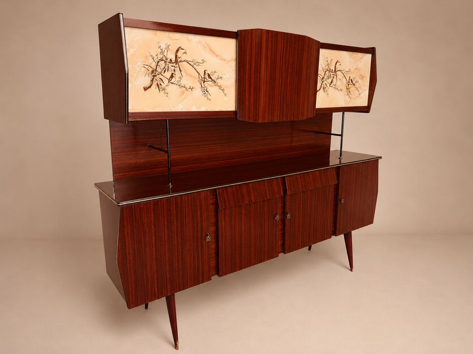 Италиански винтидж бюфет с мини бар – Mid-Century Modern (1965–1970)
