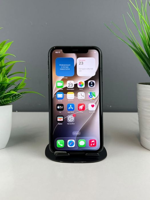 Телефон Apple iPhone 11 64GB