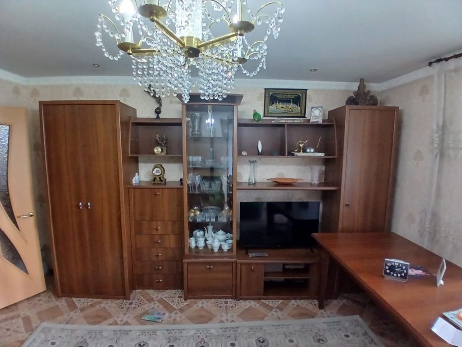 Мебель стенка - горка  , прихожая