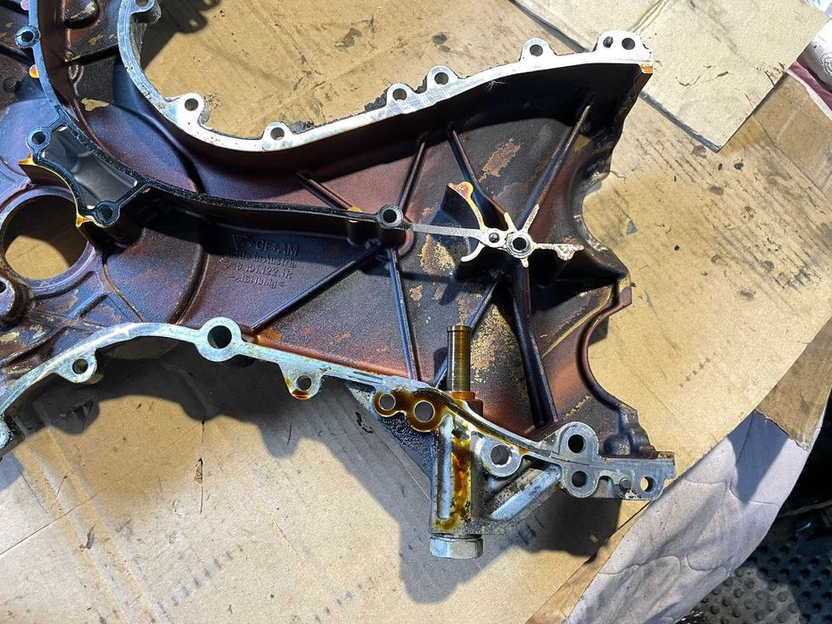 Преден Капак Ангренажно Задвижване Porsche Cayenne 957 4,8 V8