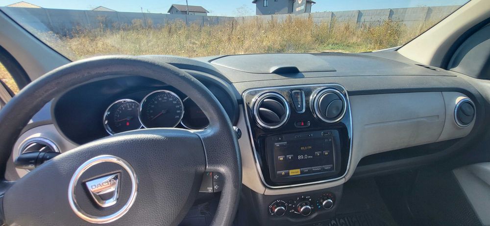 dacia lodgy an 2014 Euro 5 , motorina 7 locuri