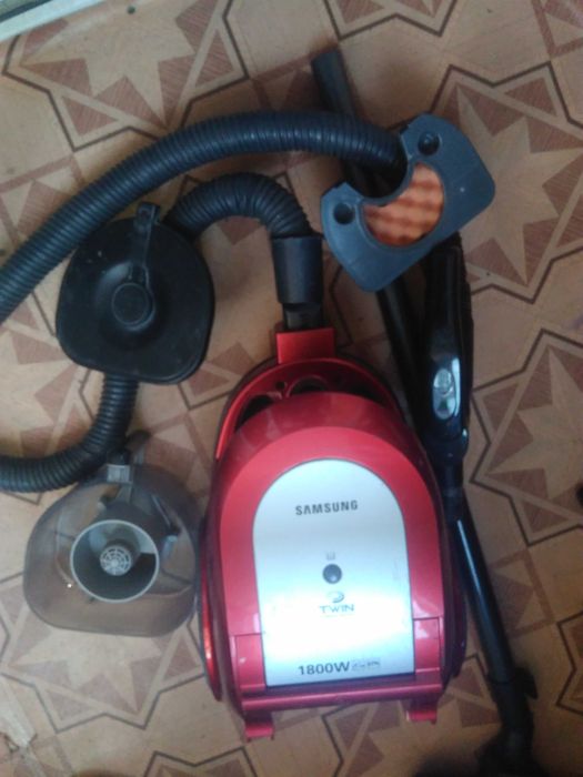 Мощный Пылесос  с гаранттией