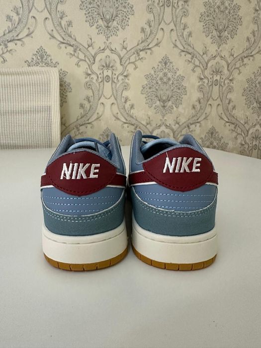 Nike sb dunk LowPro blue