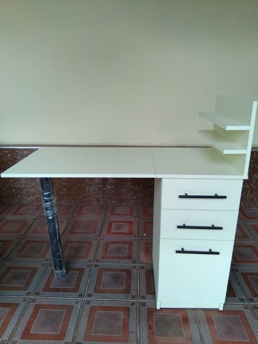 Маникюрный трансформер стол.малочный цвет