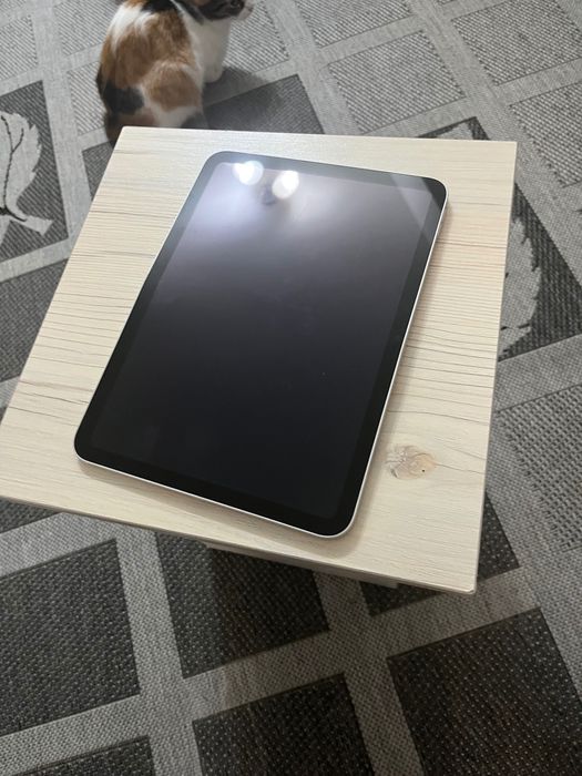 Продам IPad 10 256 гб (2022)