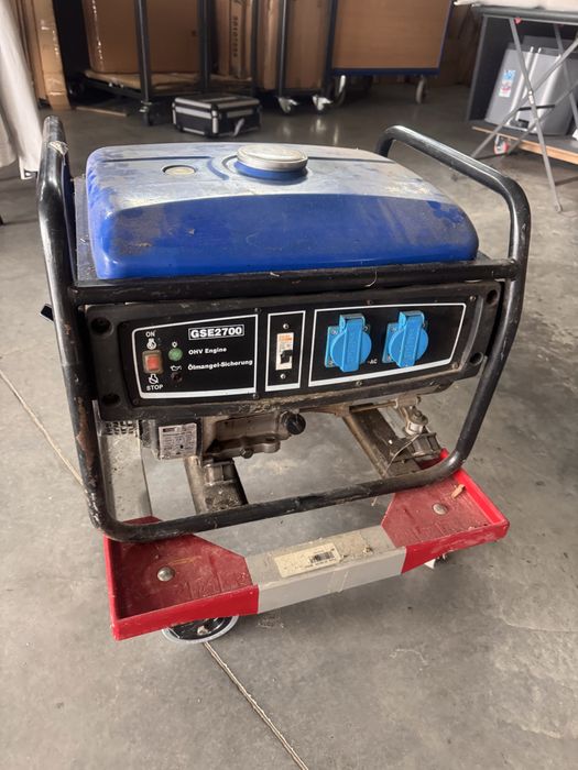 Generator curent 220