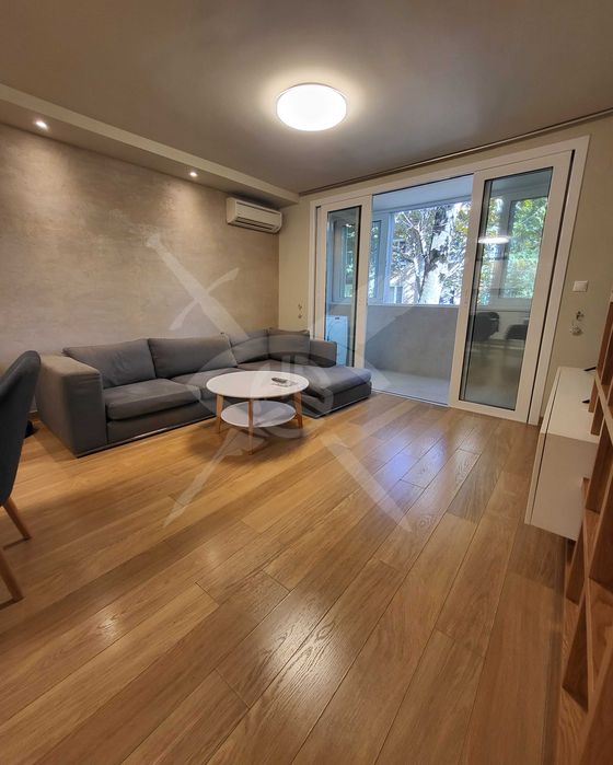 Дава се под наем Тристаен апартамент в Бургас, Център - 75 кв.м за 598.23 € - Снимка #3