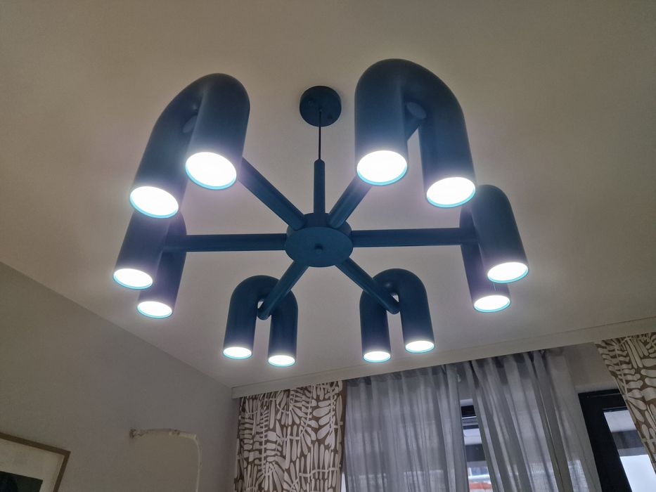 Дизайнерски полилей