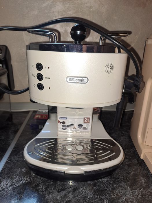 Vând aparat cafea Delonghi ptr piese