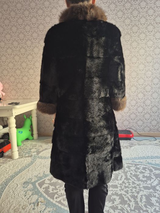 Шуба норковая очень красивая