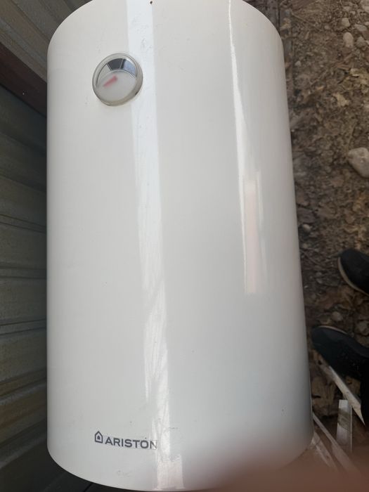 Срочно продам бойлер Аристон 80 литров