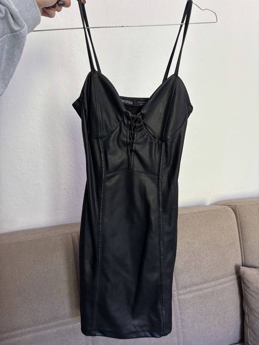 Дамска черна рокля