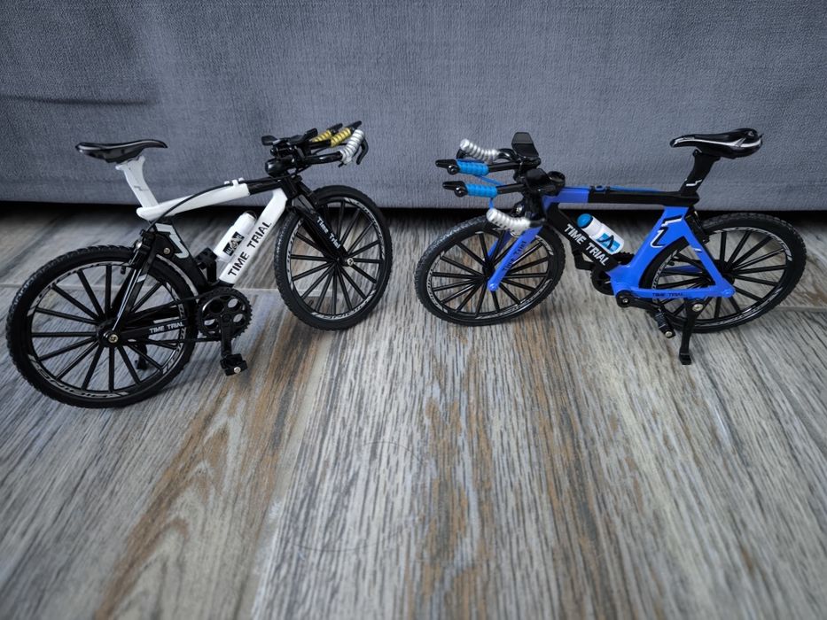 Macheta bicicleta metalica noua, scara 1:10