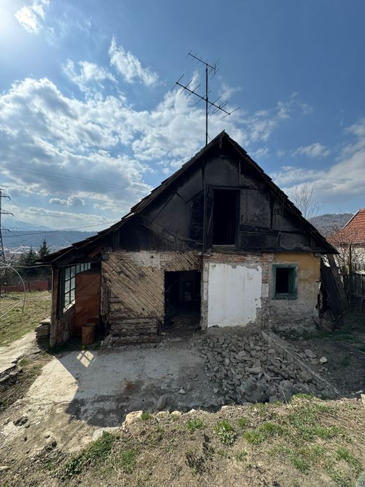 Vand teren de 800 mp in Petrosani