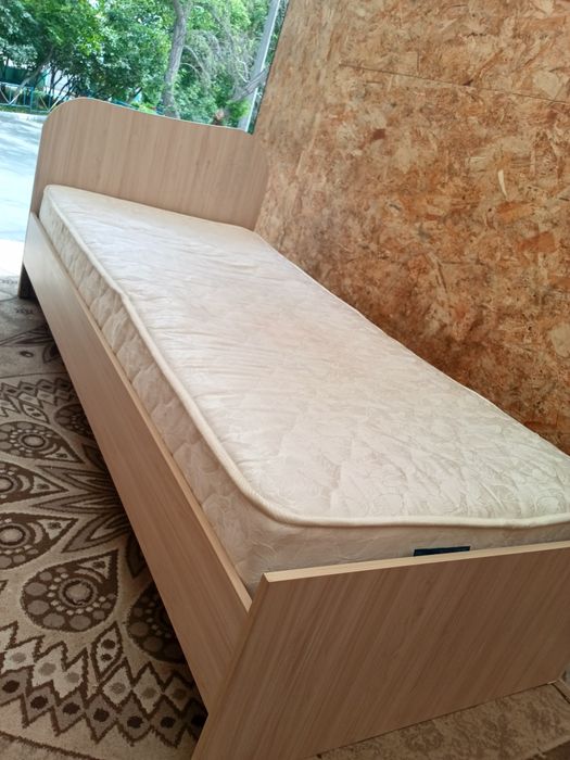 Продам кровать односпальная