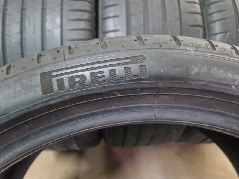2 Pirelli R19 255/35
летни гуми Runflat 
DOT0820