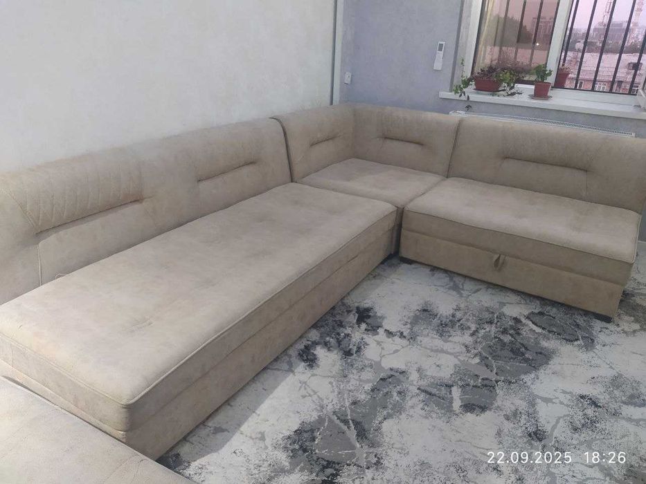 Диван мягкий уголный раскладной и будеть 2х спалный Divan