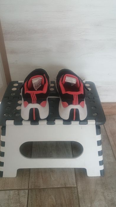 Детски маратонки за момиче