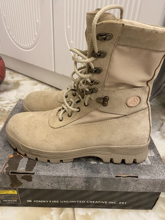 Берцы песочного цвета