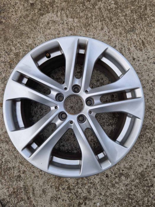 ЧИСТО НОВА джанта за мерцедес W204