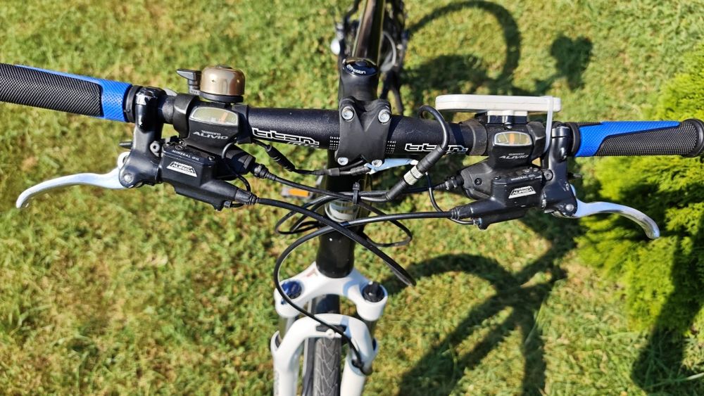 Bicicleta electrica BH Easy Moțion Neo Cross, roti pe 28