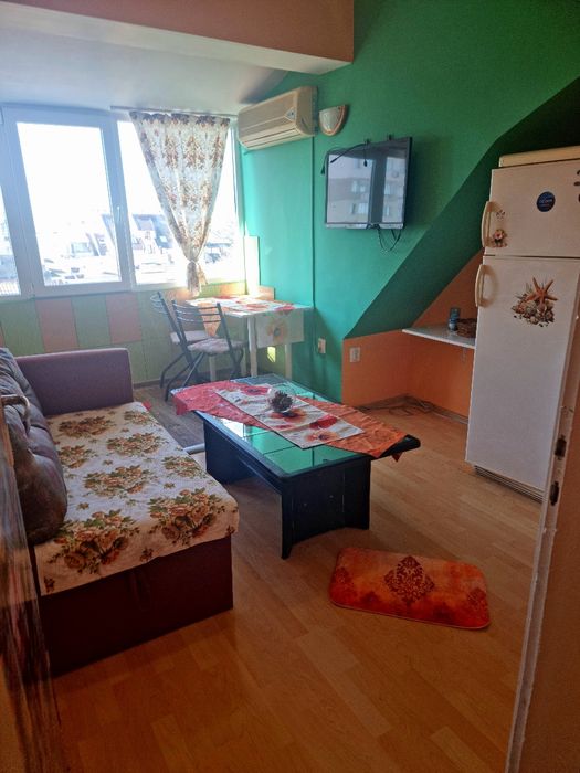 Дава се под наем Двустаен апартамент в Варна, Колхозен пазар - 45 кв.м за 310 € - Снимка #2