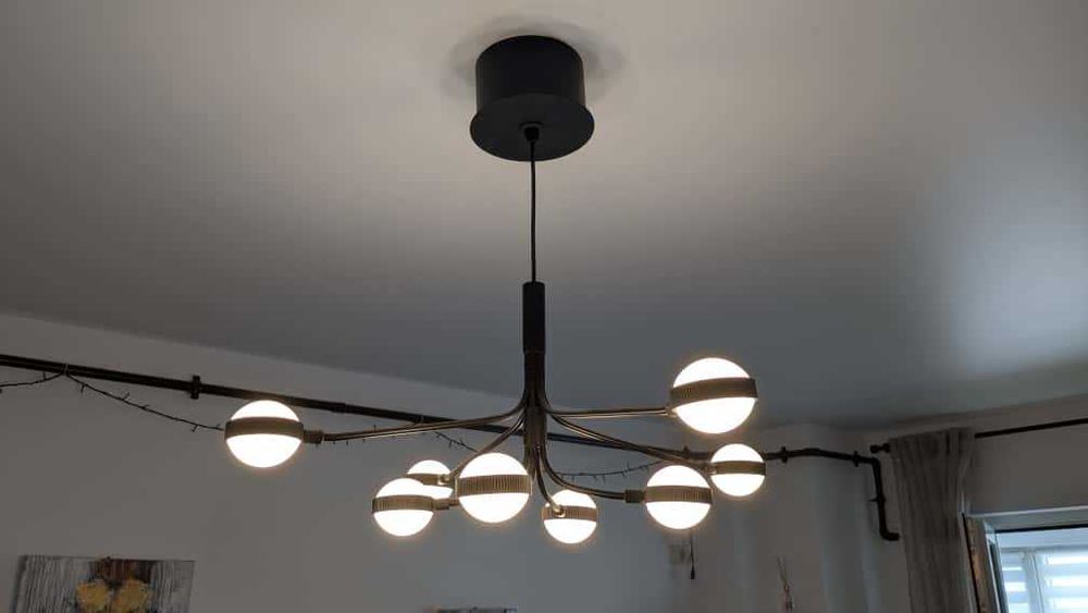 Lustra Candelabru LED 8 braţe negru/alb metal