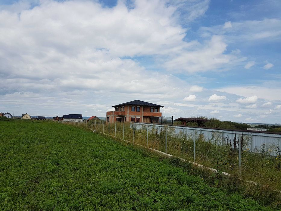 Se ofera spre vanzare casa