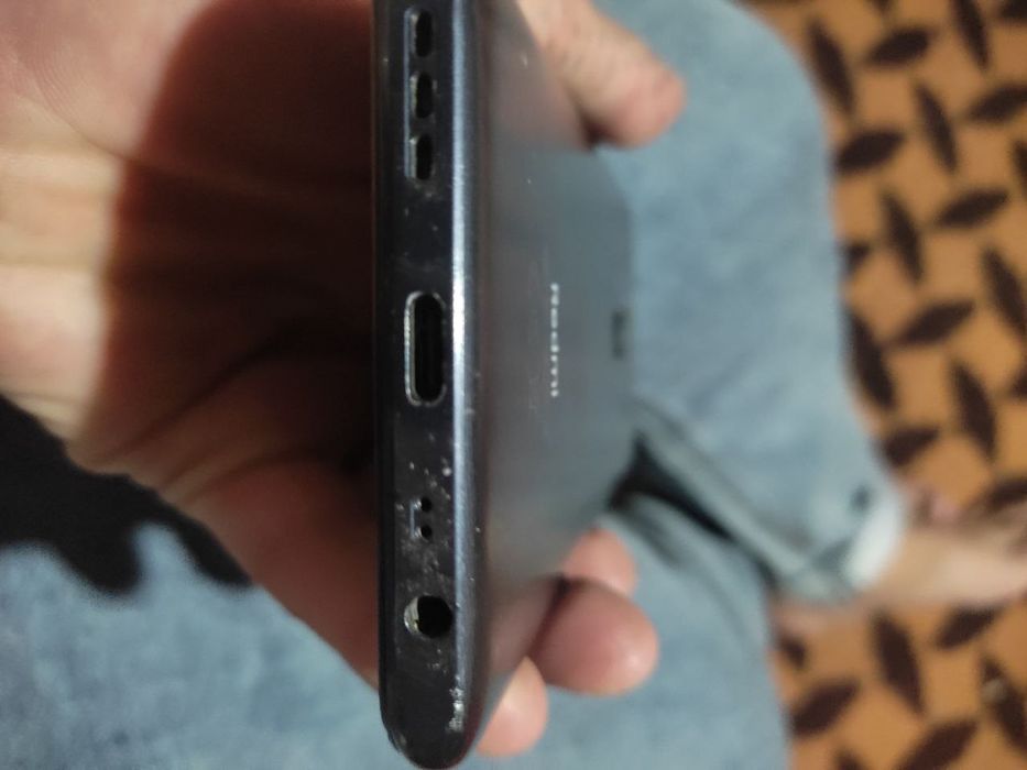 Redmi 9 bor srochniy sotiladi