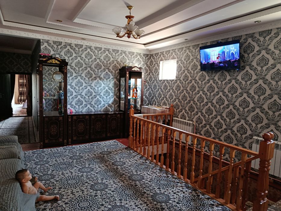 Уй сотилади 6 хонали