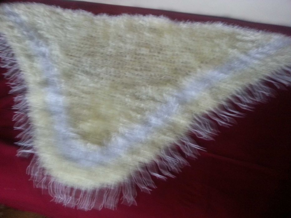 Шаль большая   белоснежная ручной работы раз:100×50