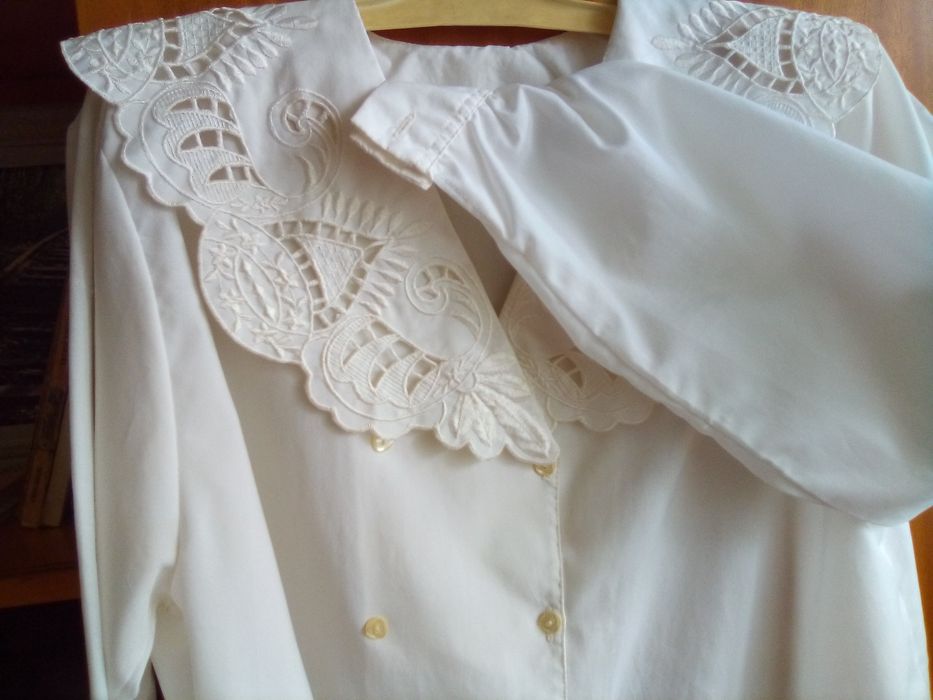 Красиви дамски блузи