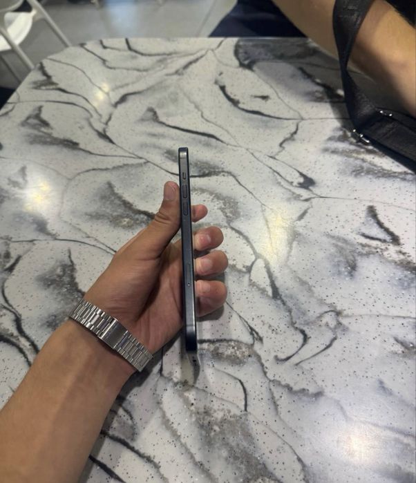 Iphone 15 puls srochna sotlad