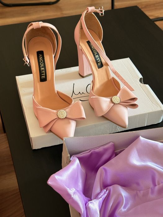 Pantofi Ancolette roz pudra