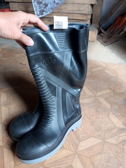 Сапоги резиновые,специальные.