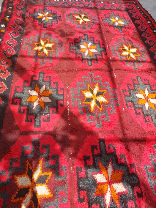 Продается  ковер