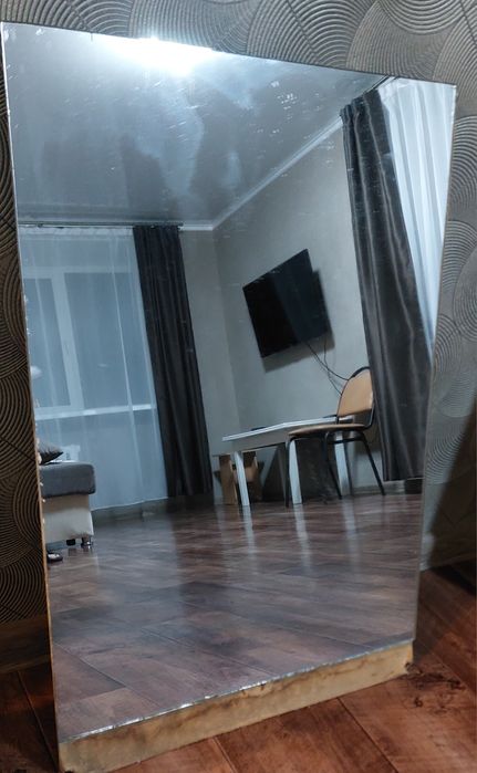 Зеркала для ванной и гостинной комнаты