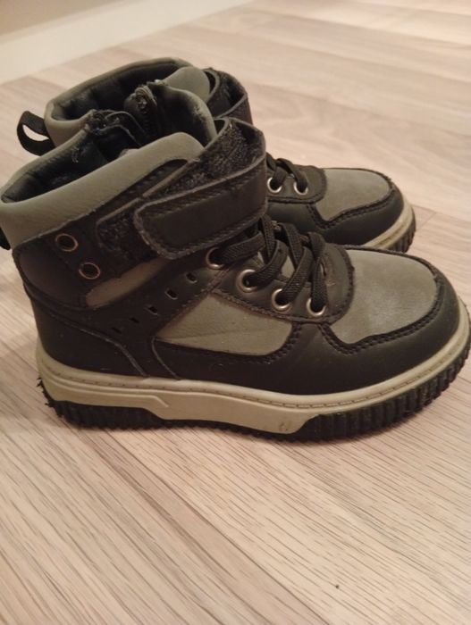 Детский ботинок для мальчика