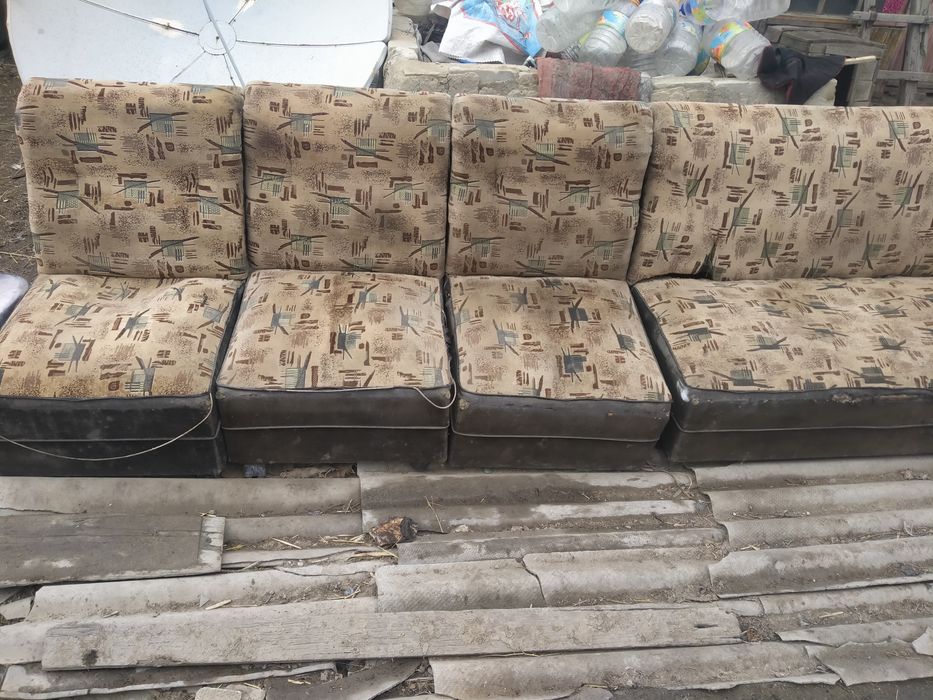 Продам б/у дивандек состояние среднее