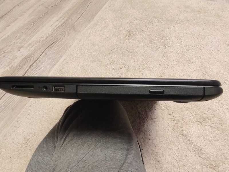 Laptop ASUS 15.6" | Intel i5-6200U | 8GB RAM |Acumulator nou,| Stare [Foarte bună]