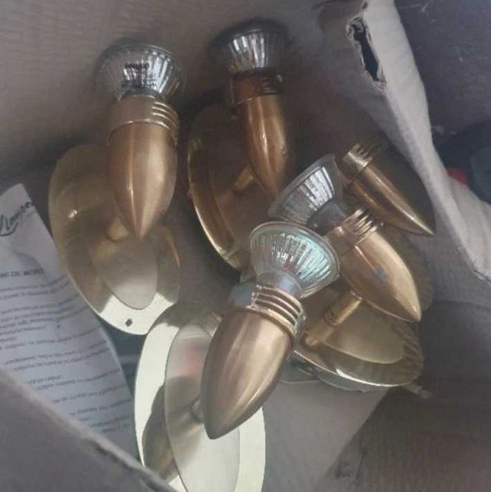 Corp de iluminat Aplica de perete aurie gold pentru bec LED si halogen Reflector Lampa Far pentru usa de intrare, hol, curte, gradina + senzor miscare
