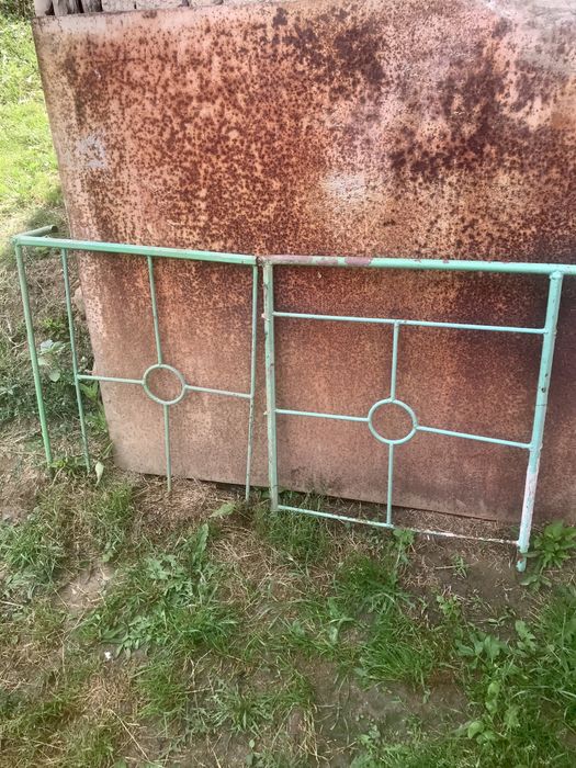 Стълбищен парапет от плътно желязо