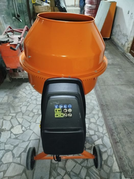 Бетономешалка новая