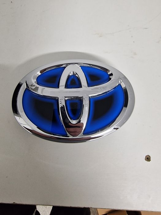 Emblema Toyota Yaris mk3  2017-2020