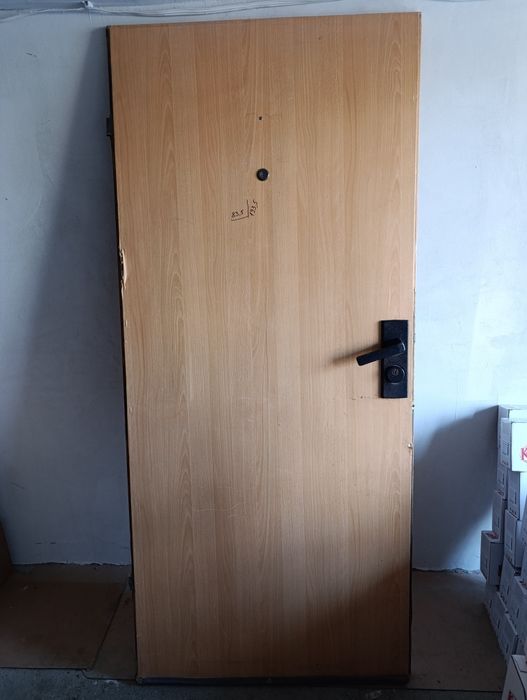 Входна врата,крилото