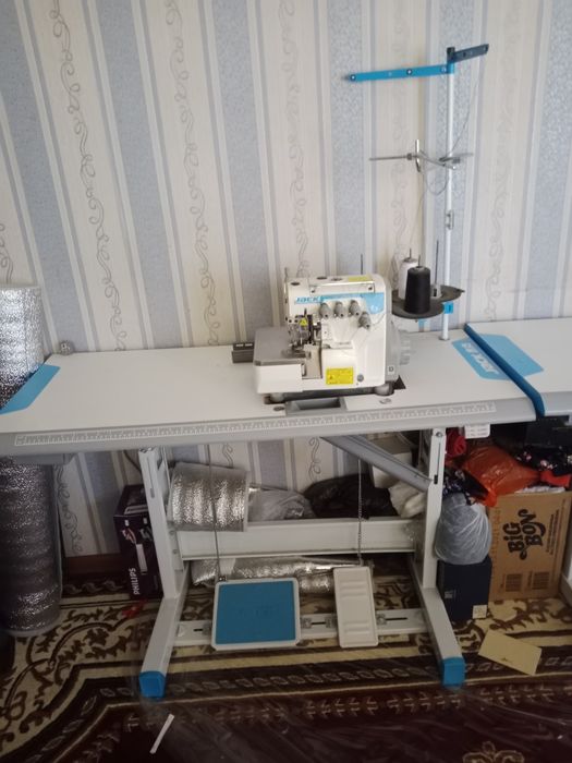 JACK tikuv mashinasi, overlok
