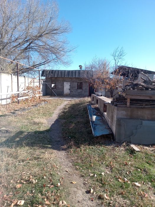 Srochna uy SOTILADI  kadastrda 6 sotih, samazahvatminan umumiy 16,5 s